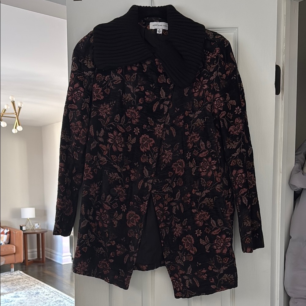 Floral Patterned Coat with Ribbed Collar